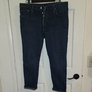 Classic Indigo Levi's Fit Stretch Straight Jeans